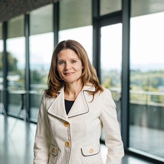 Portrait von Christine Schnyder